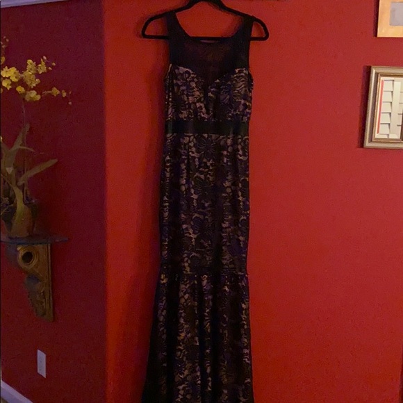 Black Lace with Pink Lining - Picture 2 of 2